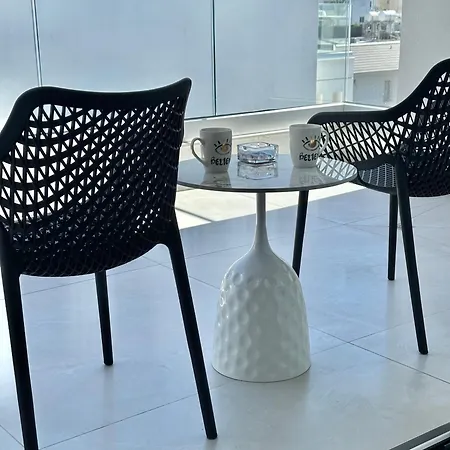 아파트 -mari- Cozy At Engomi Near Unic 니코시아
