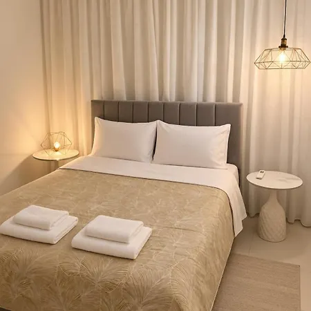 -mari- Cozy At Engomi Near Unic דירה