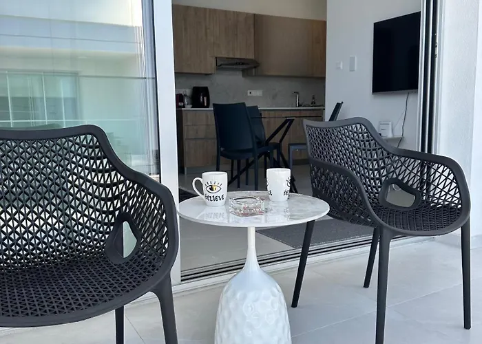 -mari- Cozy At Engomi Near Unic