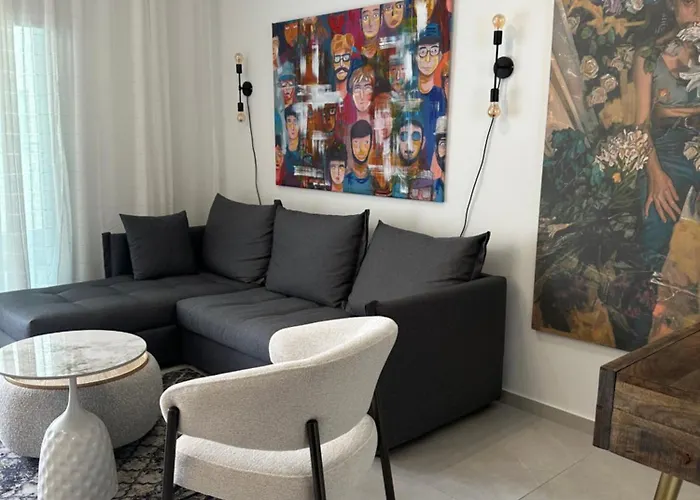 Διαμέρισμα -mari- Cozy At Engomi Near Unic Λευκωσία