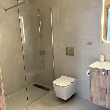 -mari- Cozy At Engomi Near Unic