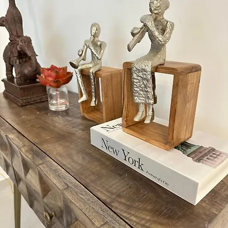 -mari- Cozy At Engomi Near Unic Апартаменты Никосия